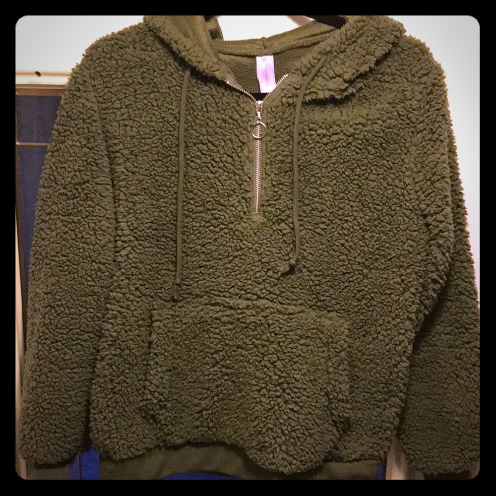 Pull-Over Hoodie